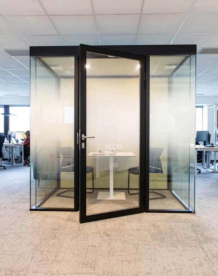 myO-Moodbox-voor-2-personen-met-bureau.jpg