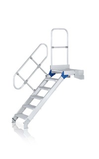 "Een klein trappen ladder van aluminium. Hymer Altrex Krause" title="Een klein trappen ladder van aluminium"